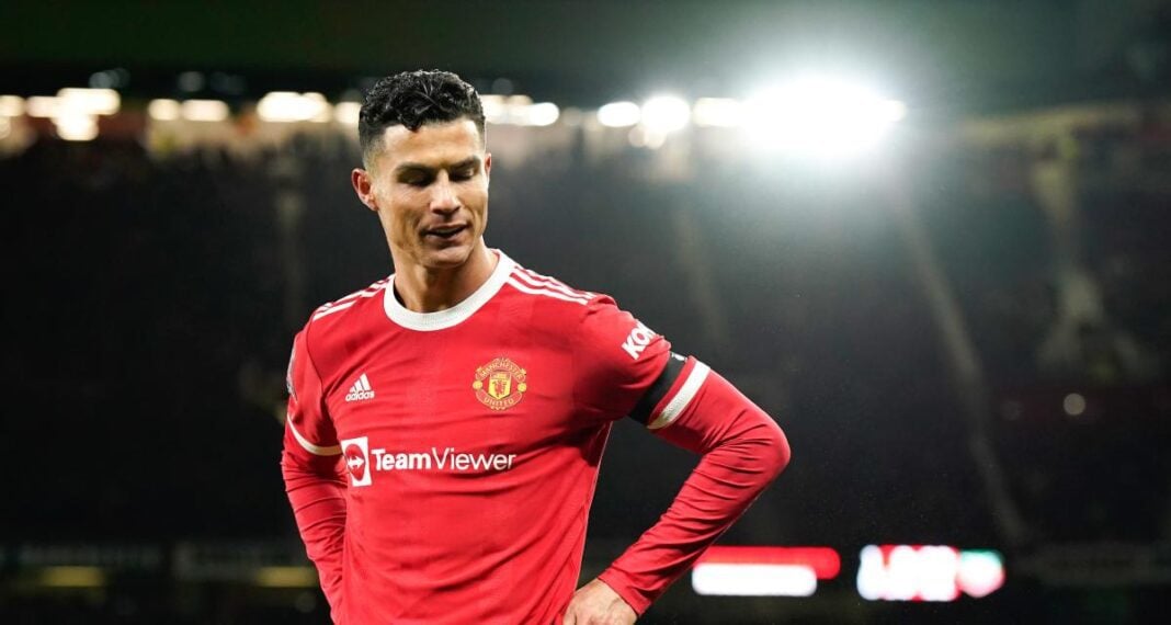 Mondial 2022: Cristiano Ronaldo crée une nouvelle polémique au Qatar… Cristiano Ronaldo en action lors d'un match de football avec Manchester United.