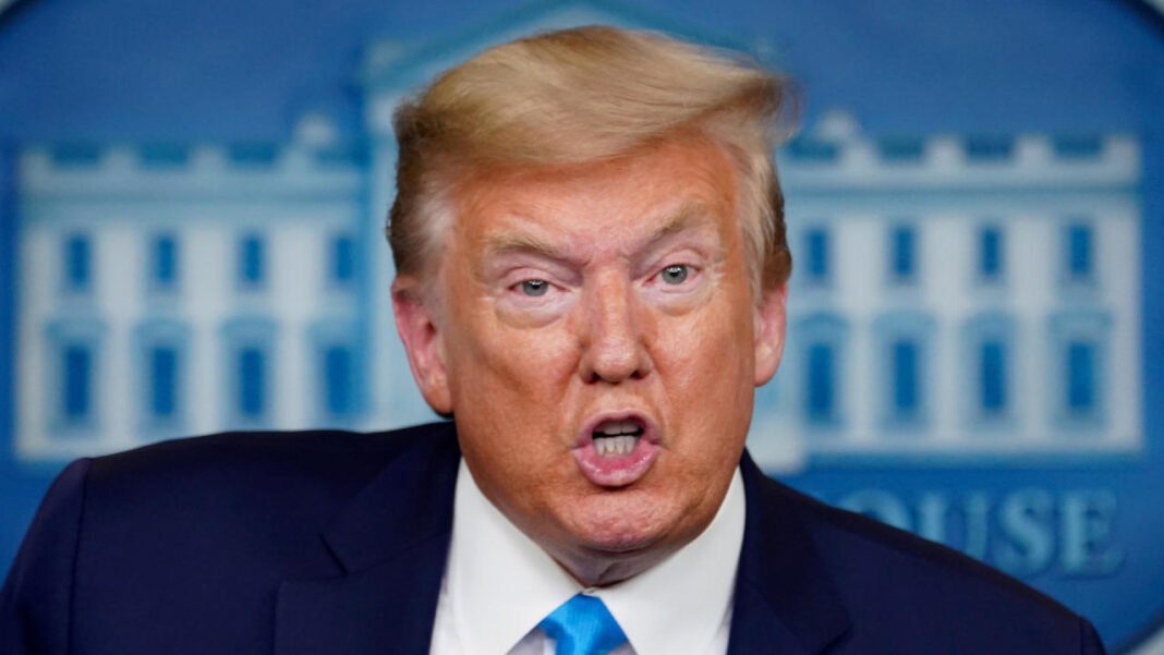 Donald Trump lors d'une conférence de presse Donald Trump s'exprimant lors d'une conférence de presse à la Maison Blanche.
