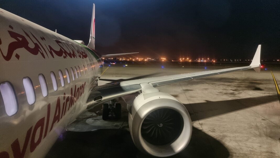Sit-in au Royal Air Maroc : ce que risque la compagnie Avion Royal Air Maroc stationné à l'aéroport la nuit.