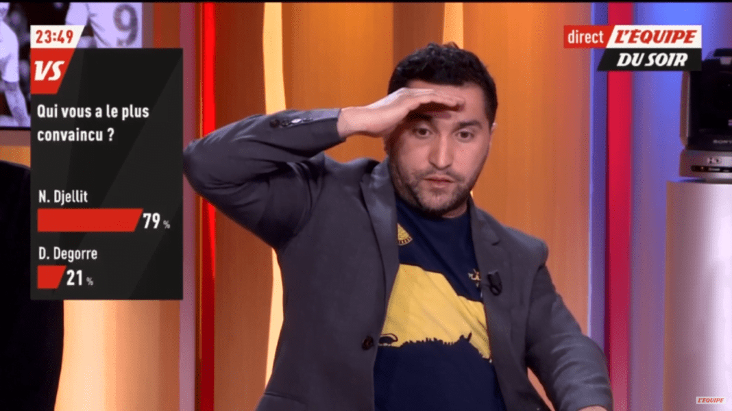 «L’extérieur de Mahrez est plus fort que celui de Modric», Nabil Djellit Homme en studio de télévision saluant ou faisant un geste.