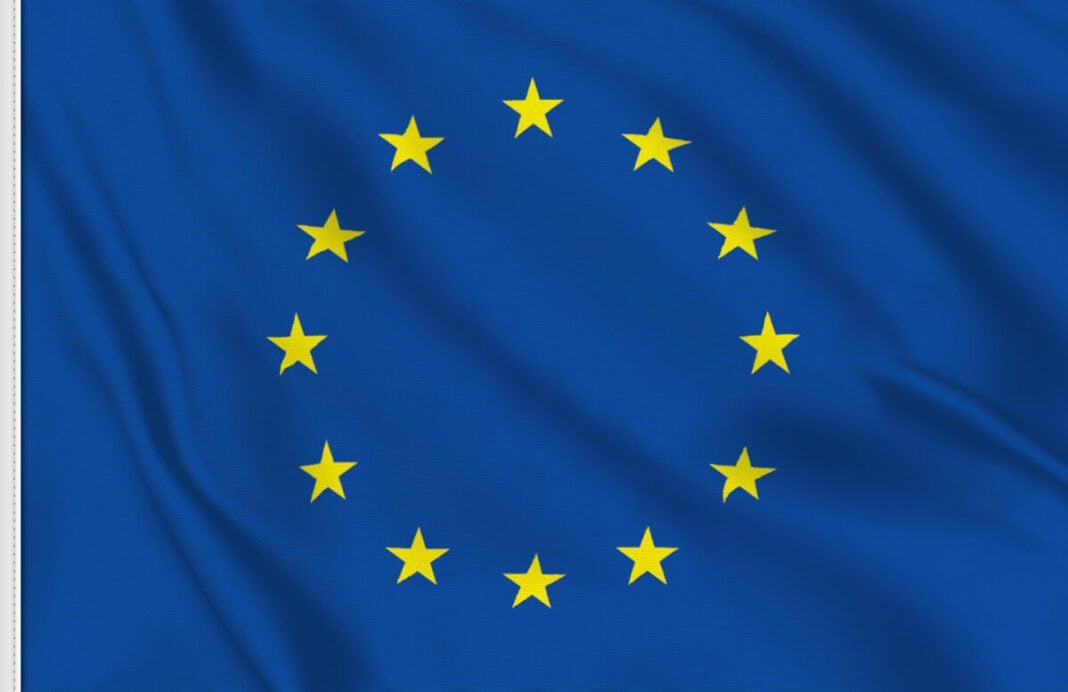 Drapeau de l'Union Européenne Drapeau de l'Union Européenne avec 12 étoiles jaunes.