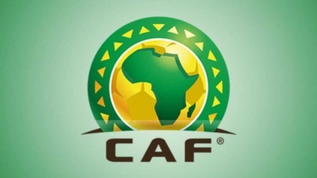 Logo de la CAF avec carte de l'Afrique verte et jaune.