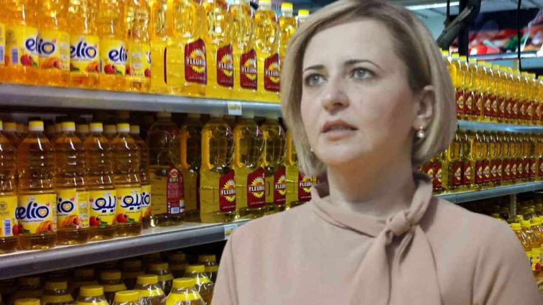 Algérie : Ibtissem Hamlaoui désormais Présidente du croissant rouge Ibtissem Hamlaoui dans un supermarché avec des bouteilles d'huile.