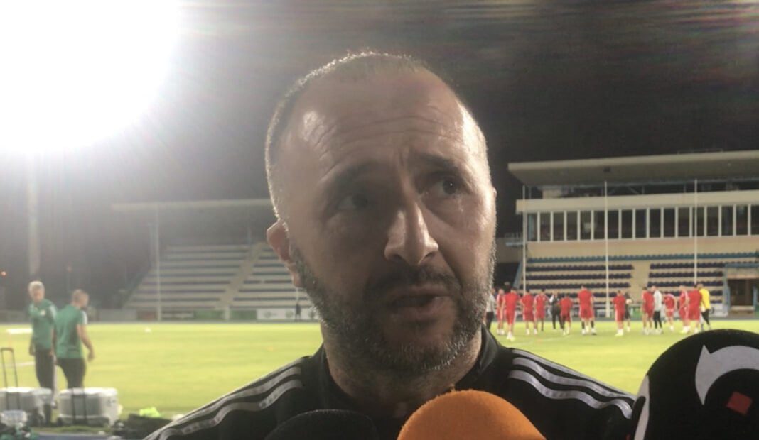 Interview de Belmadi après le match Belmadi s'exprime lors d'une interview après un match de football.