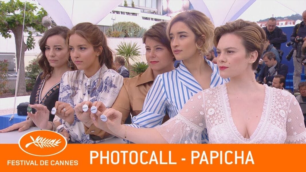 Jeunes femmes lors du photocall du film Papicha au Festival de Cannes.