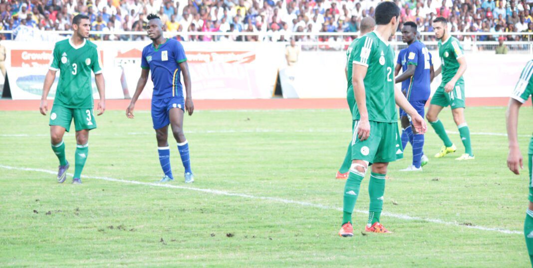 Algérie – Tanzanie : Voici l’Heure et les trois chaines qui diffusent le match Match de football Algérie contre Tanzanie sur le terrain.