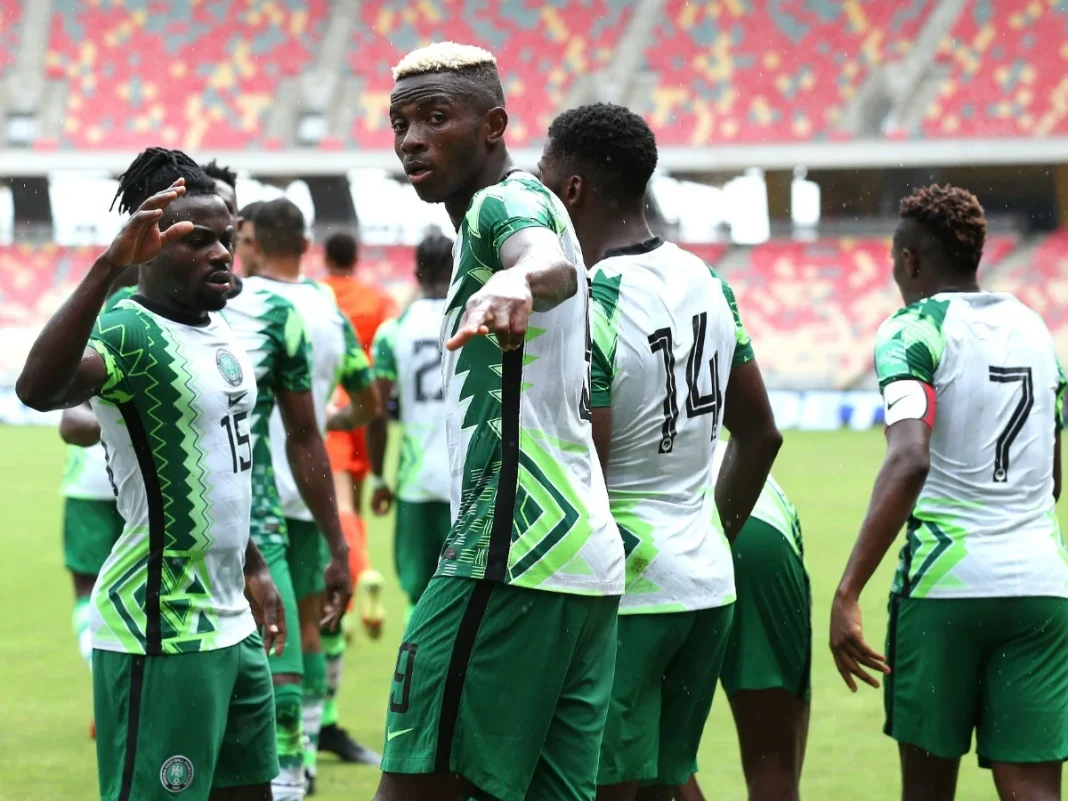 Équipe nationale du Nigeria de football Joueurs nigérians en action lors d'un match de qualification.