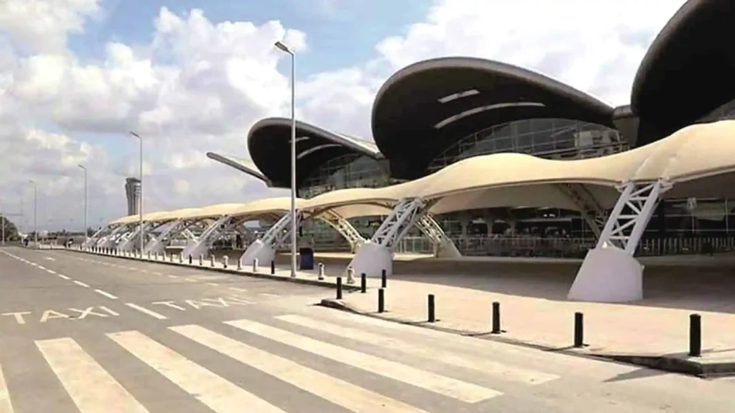 Un incendie dans les locaux d’Air Algérie provoque plusieurs dégâts Aéroport d'Alger avec structures modernes et design innovant.