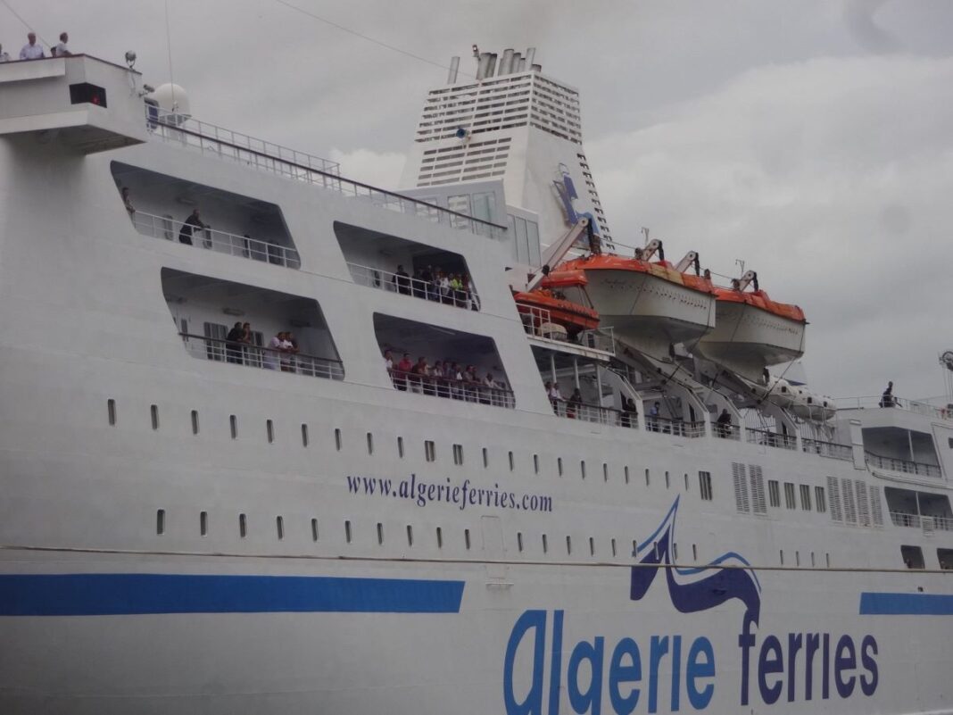 Marseille : Algérie Ferries dévoile son programme Ferry Tarik Ibn Ziyad en Algérie, transport maritime important.