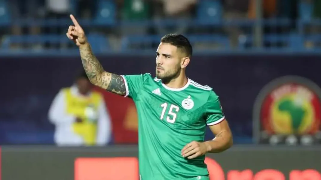 Andy Delors revient dans les « verts » face au Niger Andy Delors en maillot vert, pointant du doigt sur le terrain.