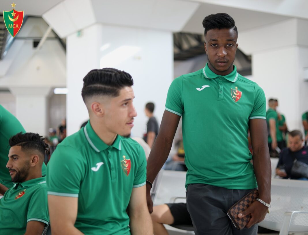 Stage de préparation : Le MC Alger s’envole vers la Tunisie Jeunes joueurs du MC Alger en stage en Tunisie pour la préparation.