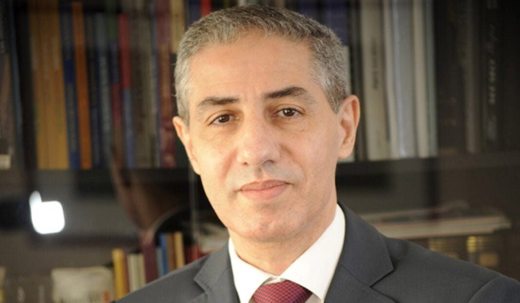 Algérie/Loi de finances 2023: voici les mesures essentielles et chiffres clés Portrait de Brahim Djamel Kessali, ministre des Finances en Algérie.