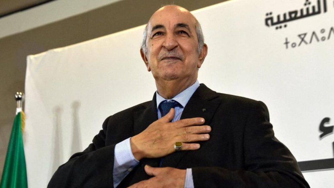 Tebboune honore les athlètes algériens Président Tebboune lors d'une cérémonie sportive en Algérie.