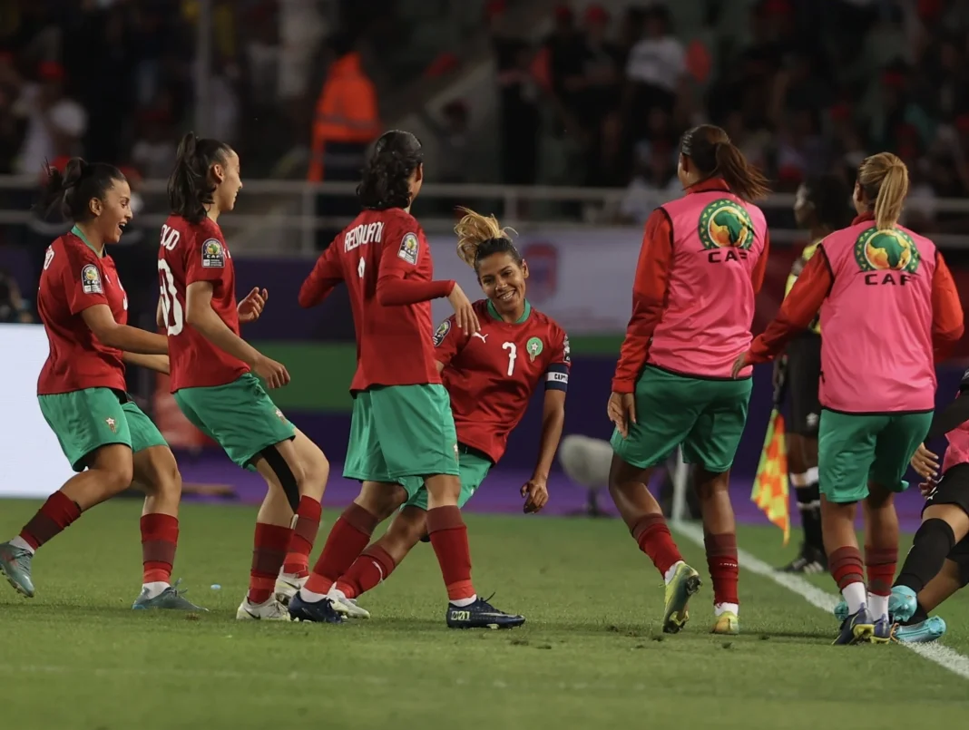 Historique, le Maroc participera à sa première Coupe du monde féminine Équipe féminine du Maroc célébrant un but lors de la Coupe du Monde.