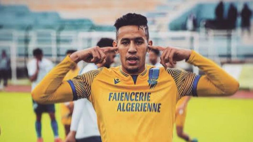 Paradou : Nadhir Benbouali va rejoindre Charleroi Nadhir Benbouali, joueur de football algérien, en pleine célébration.