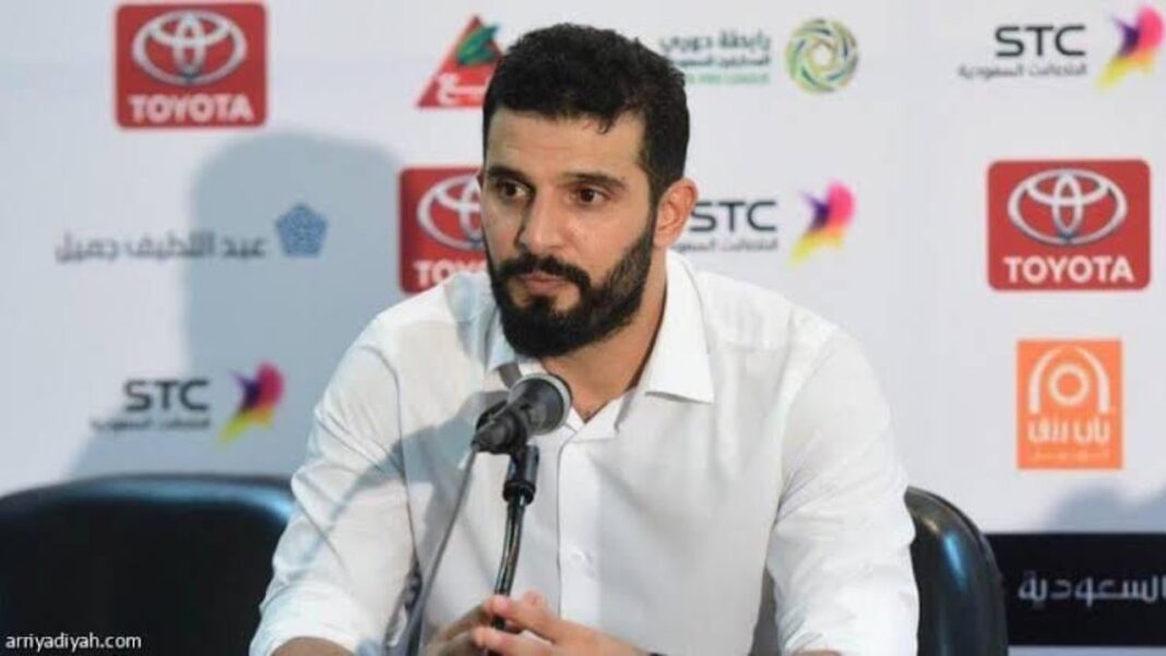 JS Saoura : Nacif Bayaoui nouvel entraineur Nacif Bayaoui, nouvel entraîneur de JS Saoura, lors de sa présentation officielle.