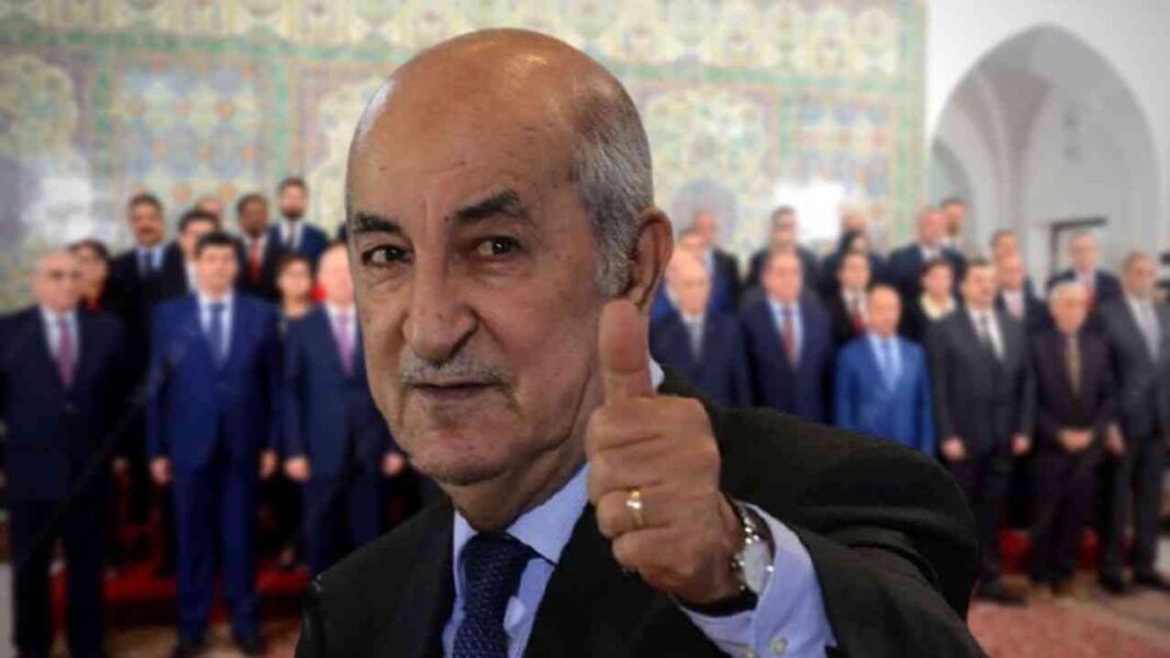 L’Algérie devient une force diplomatique Homme politique algérien en réunion avec des officiels.