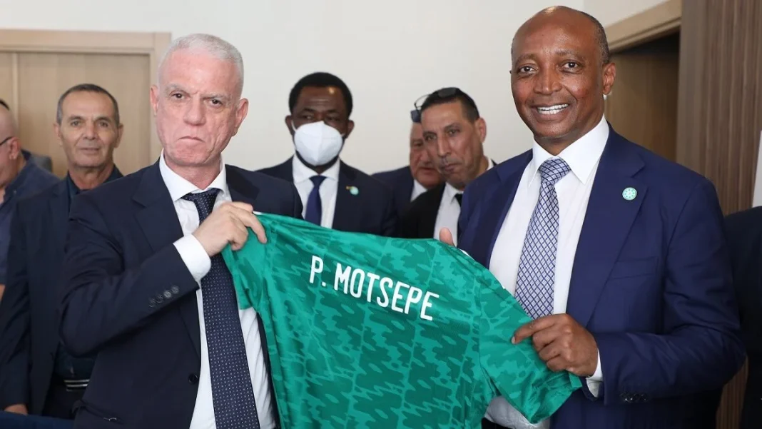 CAF: L’Algérie double à nouveau le Maroc suite à … Patrice Motsepe lors d'une rencontre officielle en Algérie.