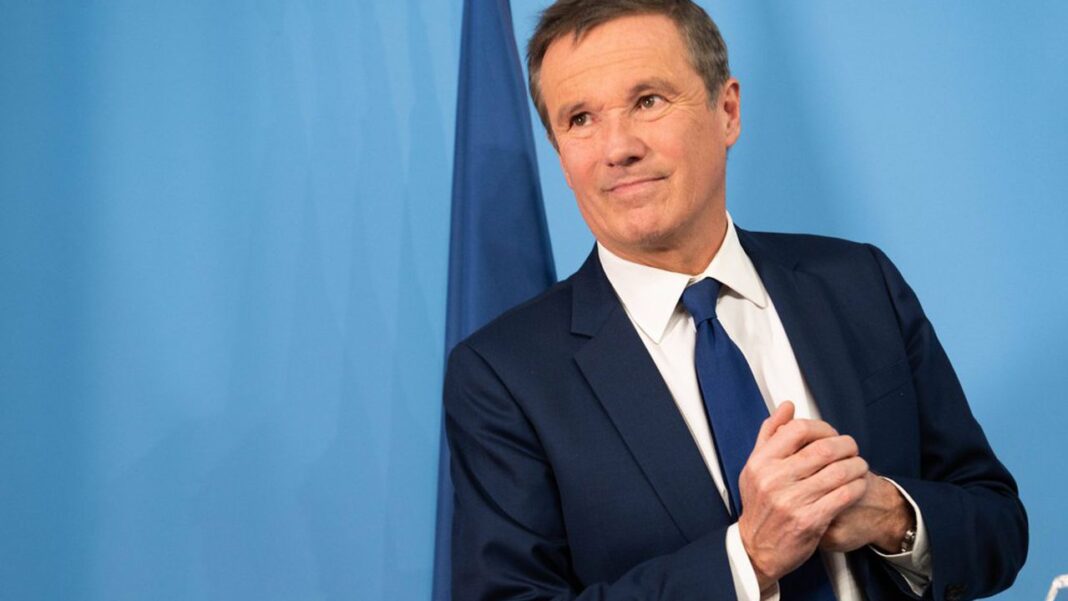 Les propos inadmissibles de Nicolas Dupont-Aignan sur l’Algérie Nicolas Dupont-Aignan lors d'une déclaration publique.