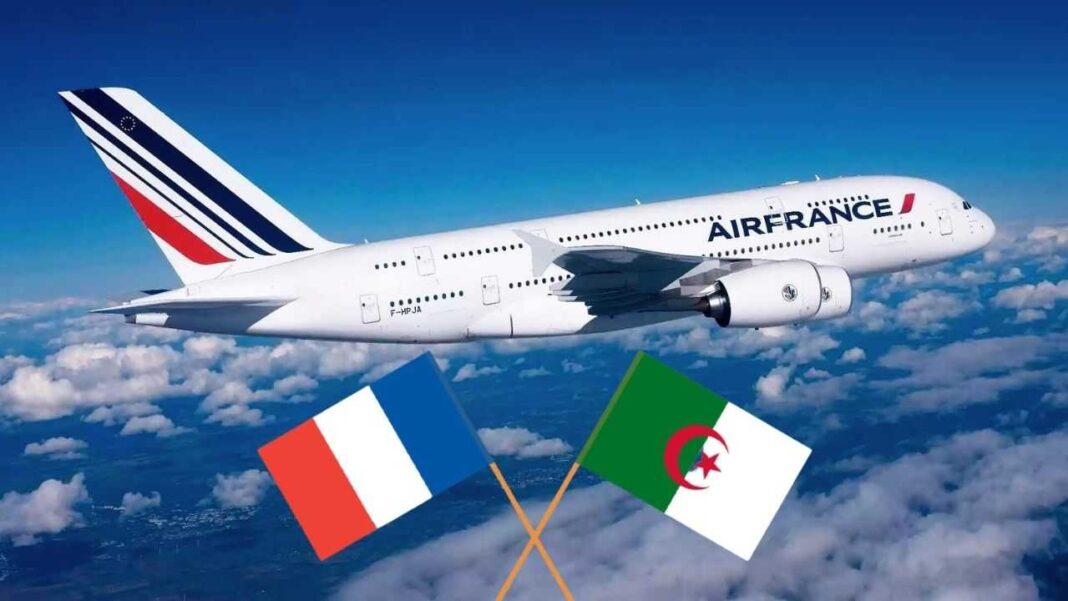 Air France perd de plus en plus sa « bonne réputation » (Passagers) Avion Air France sur fond de ciel et drapeaux France et Algérie.