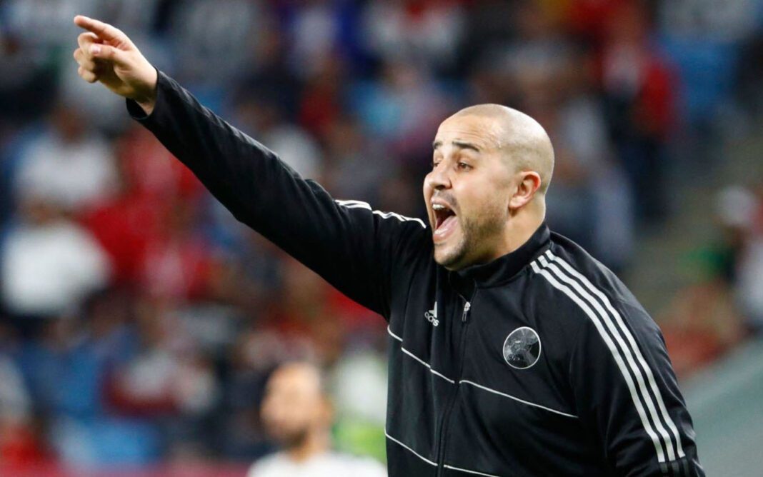 CHAN : Madjid Bougherra annonce la couleur Madjid Bougherra, entraîneur, en pleine déclaration sur le terrain.