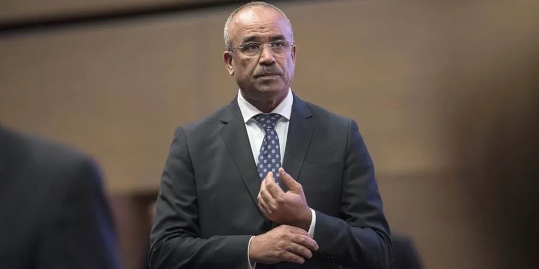 Algérie : l’ex-Premier ministre Noureddine Bedoui déposé en prison Noureddine Bedoui, ancien Premier ministre algérien, en prison.
