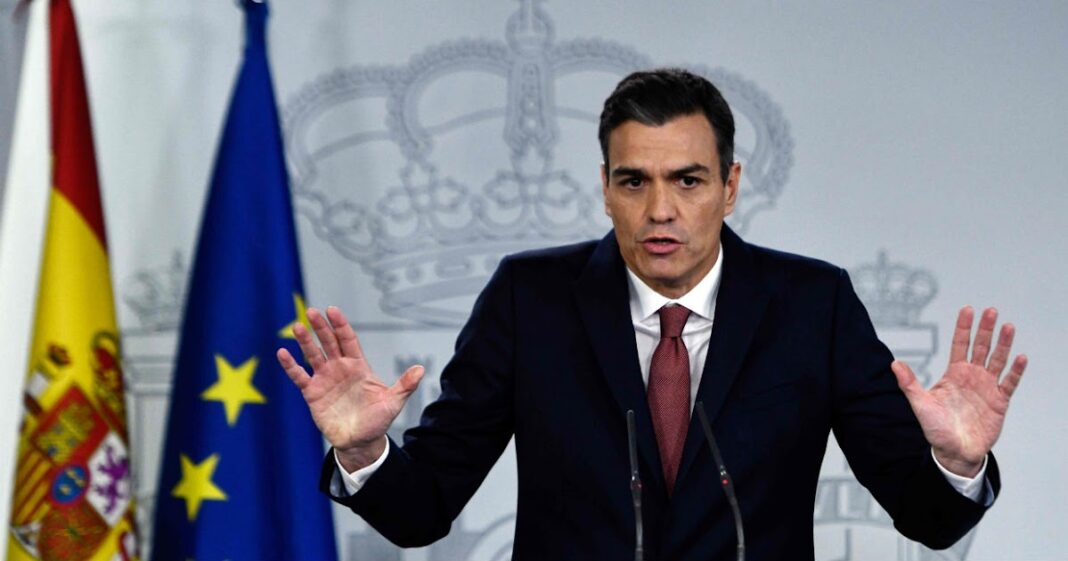 Sahara occidental : L’Espagne perd des millions en exportation algérienne à cause de sa position Homme politique espagnol lors d'une conférence de presse officielle.
