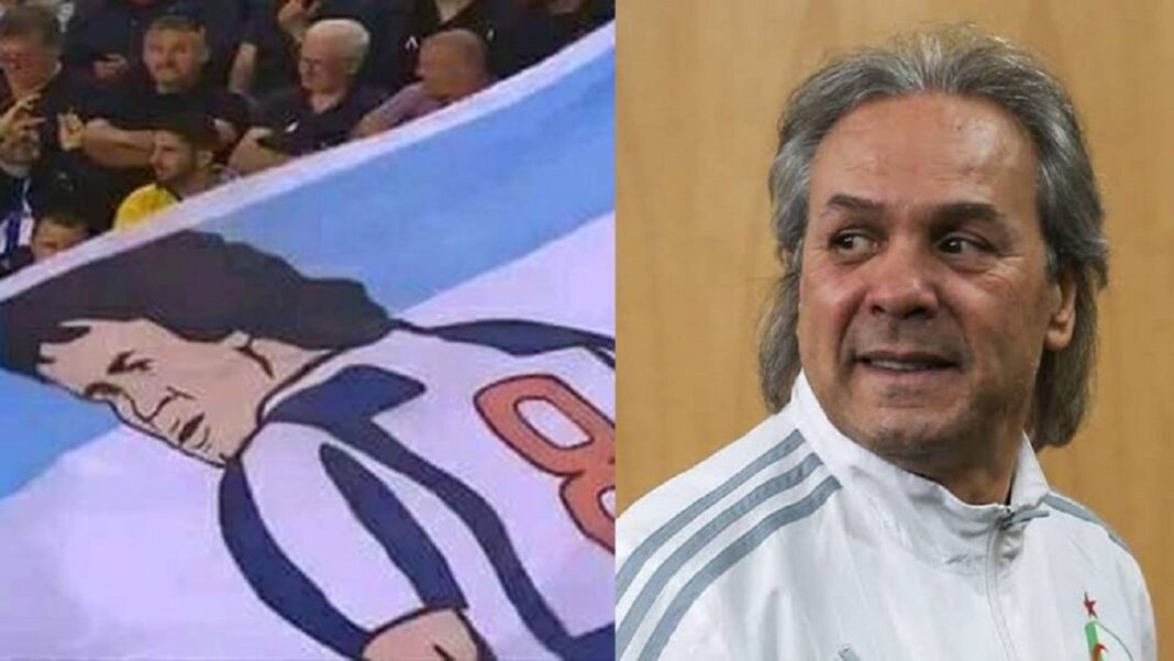 Hommage des supporters du FC Porto à Madjer Supporters du FC Porto rendant hommage à Madjer avec un drapeau.