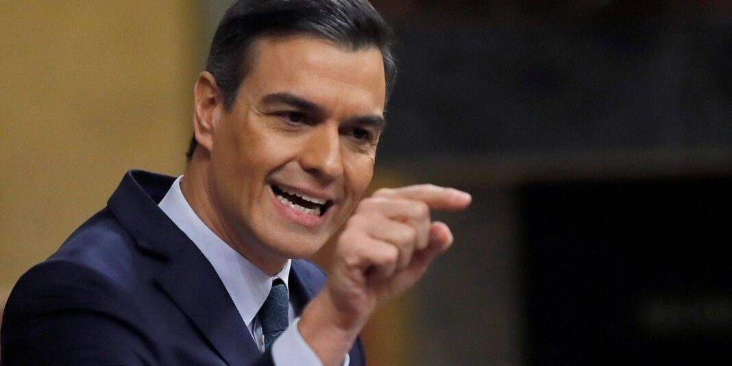 Pedro Sanchez, insiste pour rencontrer Tébboune: l’Algérie va-t-elle céder aux clins d’œil de l’Espagne? Pedro Sanchez parlant lors d'une conférence ou réunion officielle.