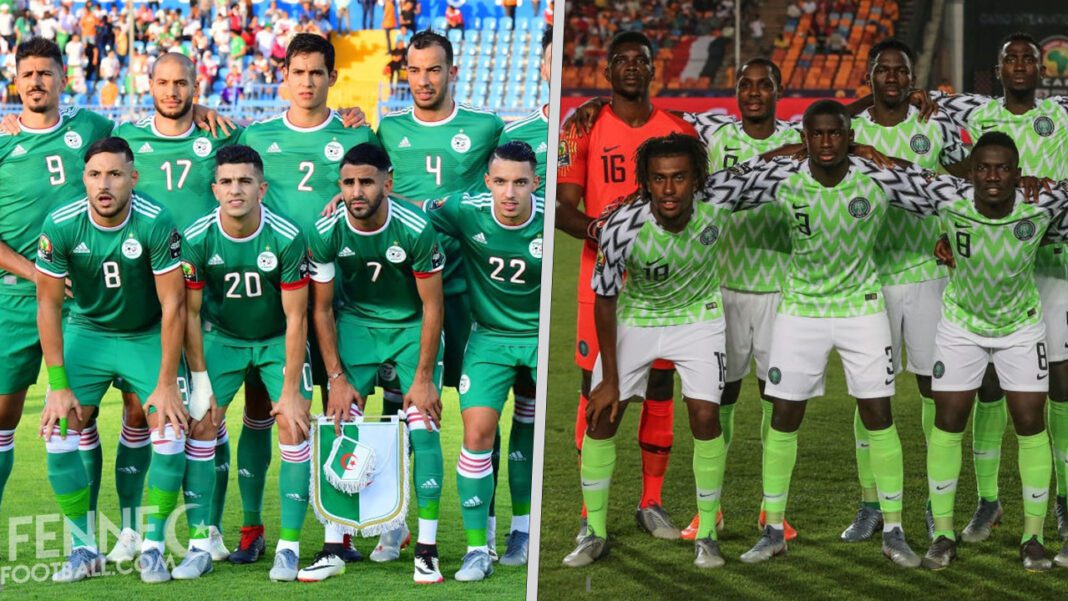Les joueurs algériens en tenue verte avant un match important.