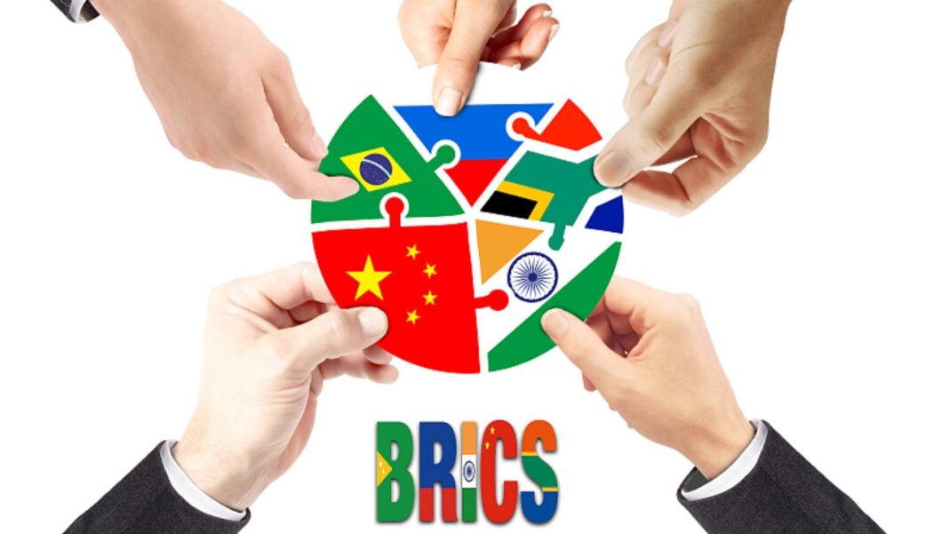 Les pays du BRICS représentés par des pièces de puzzle.