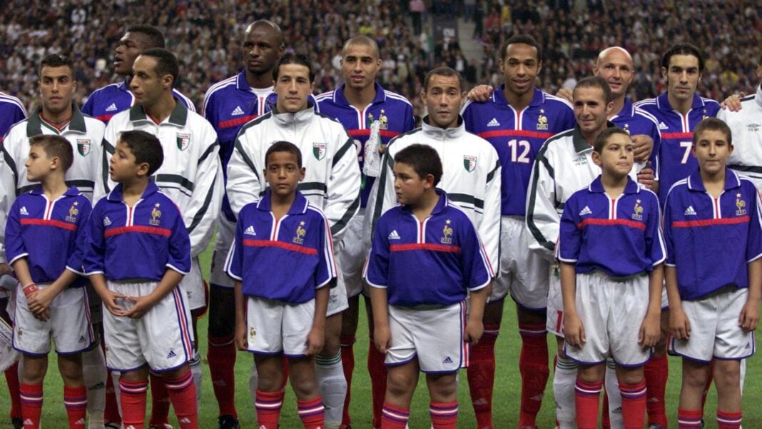 Enfin, voici la date du match Algérie – France Groupe de joueurs de football algériens avant un match international.