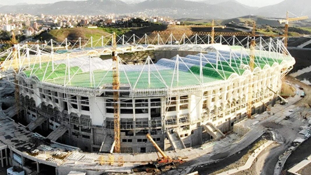 Construction du nouveau stade de Tizi-Ouzou en Algérie.