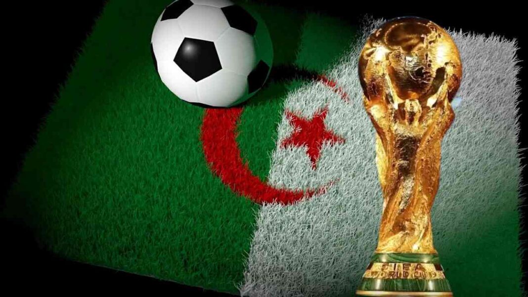Voici le joueur algérien qui compte supporter le Maroc à la Coupe du monde 2022 au Qatar Drapeau algérien avec ballon de football et trophée mondial.