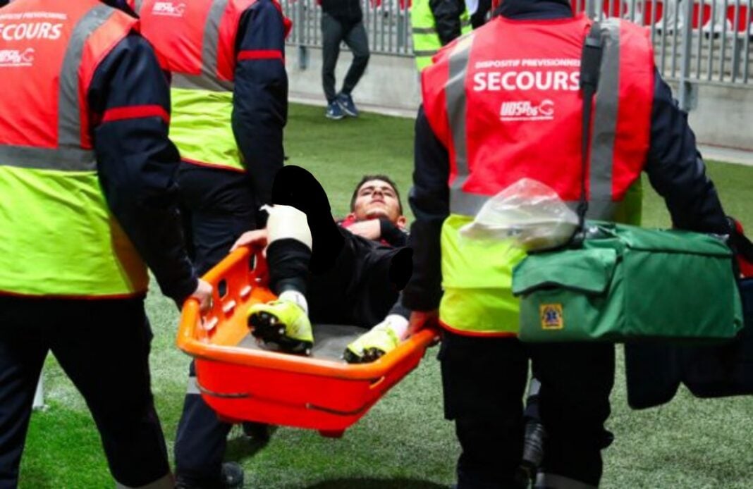 Nice : Youcef Atal, mauvaise nouvelle pour l’Algérie Secours d'urgence pour un joueur blessé sur le terrain.