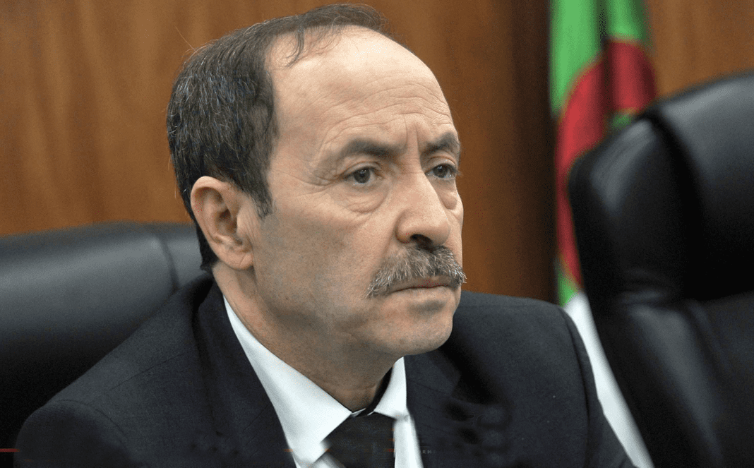 Éducation en Algérie : Hakim Belabed annonce la date d’augmentation des salaires Hakim Belabed lors d'une réunion officielle en Algérie.