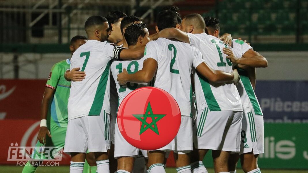 Un ex entraîneur de l’équipe d’Algérie victime d’un complot au Maroc Joueurs de football marocains en célébration sur le terrain.