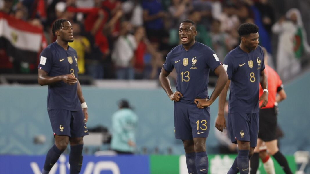 Joueurs français lors du match contre la Tunisie au Mondial 2022.