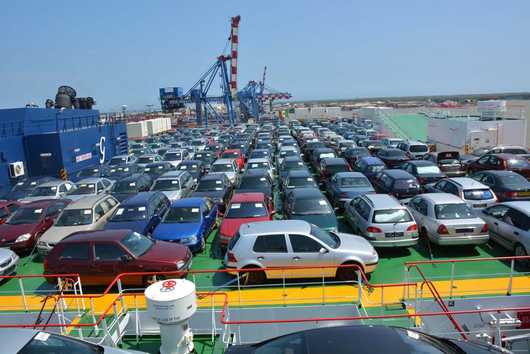 Importation de voitures en Algérie Fret maritime avec un grand port de voitures en Algérie.