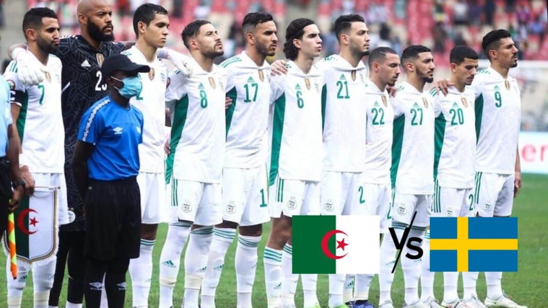 Les joueurs d'Algérie et de Suède alignés avant le match.