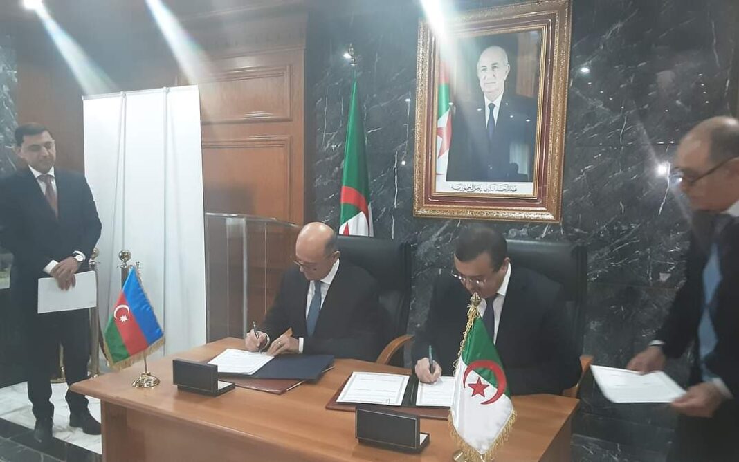 Signature d'un accord énergétique Représentation d'une signature d'accord entre l'Algérie et l'Azerbaïdjan.