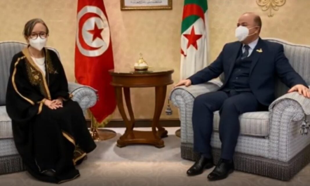 Actualité: Najla Bouden adresse ses remerciements à la nation algérienne. Béji Caïd Essebsi et un officiel tunisien en réunion diplomatique.
