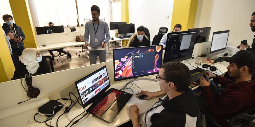 L’Algérie hébergera la première conférence africaine des start-ups Jeunes entrepreneurs lors d'une conférence startup en Algérie.