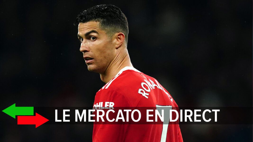 La nouvelle destination de Ronaldo se précise ! Cristiano Ronaldo lors d'un match, portant un maillot rouge.