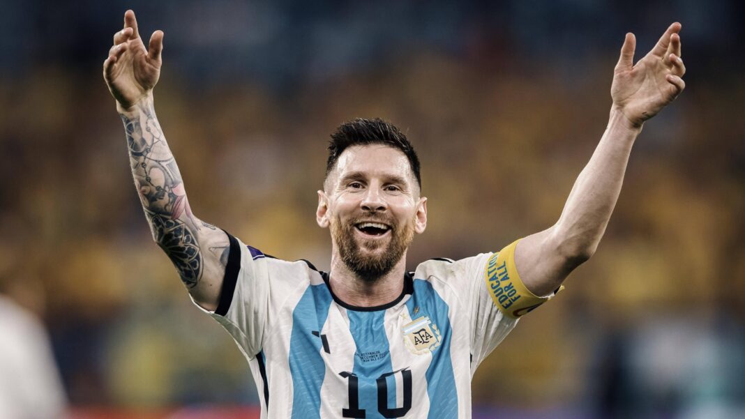 Messi, une grande nouvelle ! Lionel Messi en célébration avec le maillot argentin.