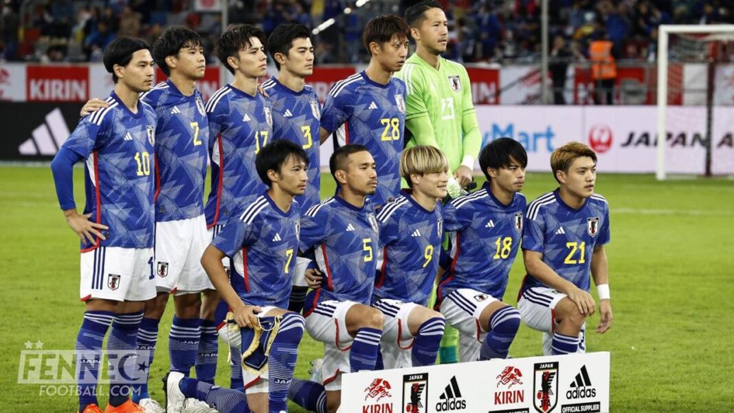 Mondial 2022 : Tout savoir sur le projet “Blue Lock” qui doit permettre au Japon de remporter la coupe du monde Les joueurs japonais de football lors d'un match international en 2022.