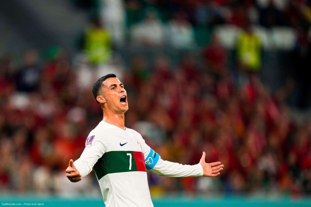 Affaire Cristiano Ronaldo «un gros mensonge »? Cristiano Ronaldo en action, célébrant un but lors d'un match de football.