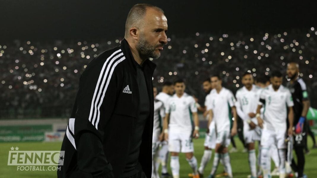 Belmadi entraîneur de l'Algérie Belmadi menace de quitter son poste lors d'un match de football.