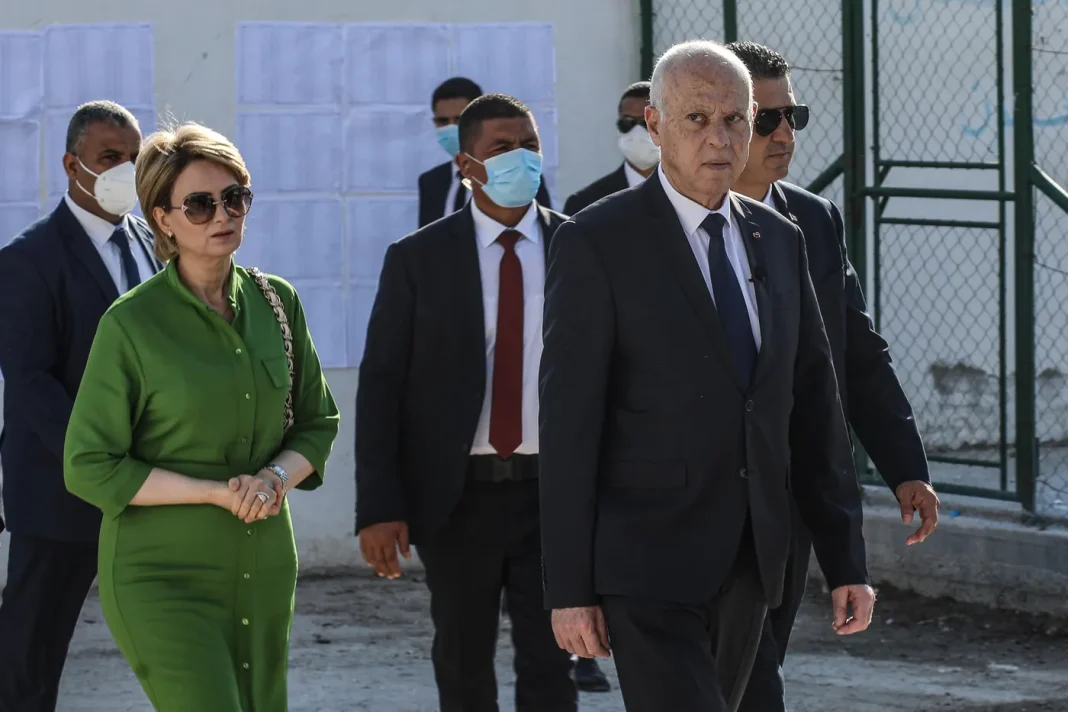 Kais Saied et entourage lors d'une visite officielle en Tunisie.