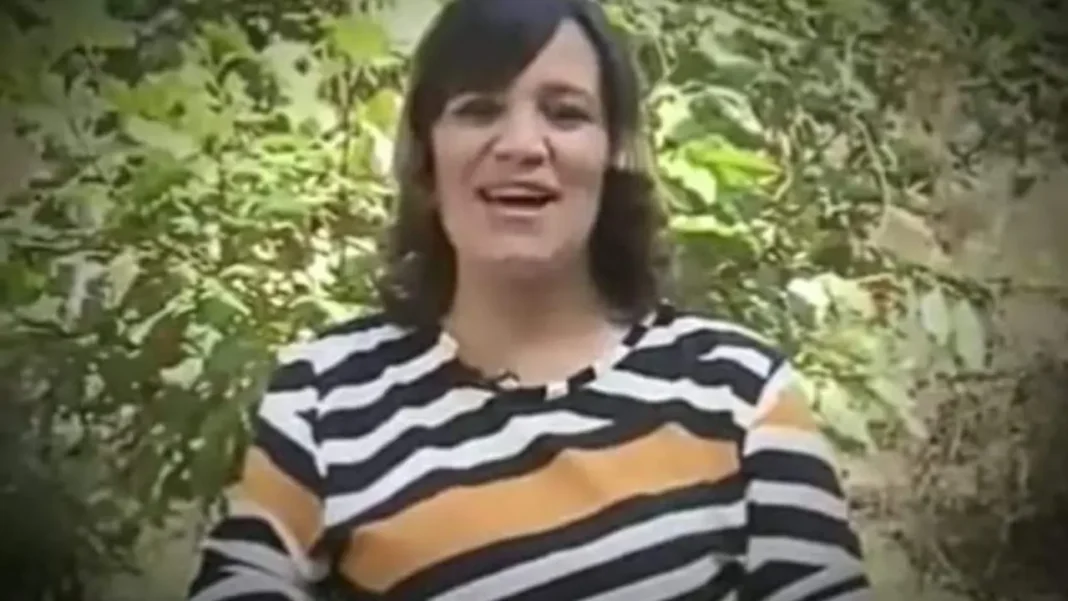 Laceb Tinhinane, victime de violence conjugale, dans un environnement naturel.